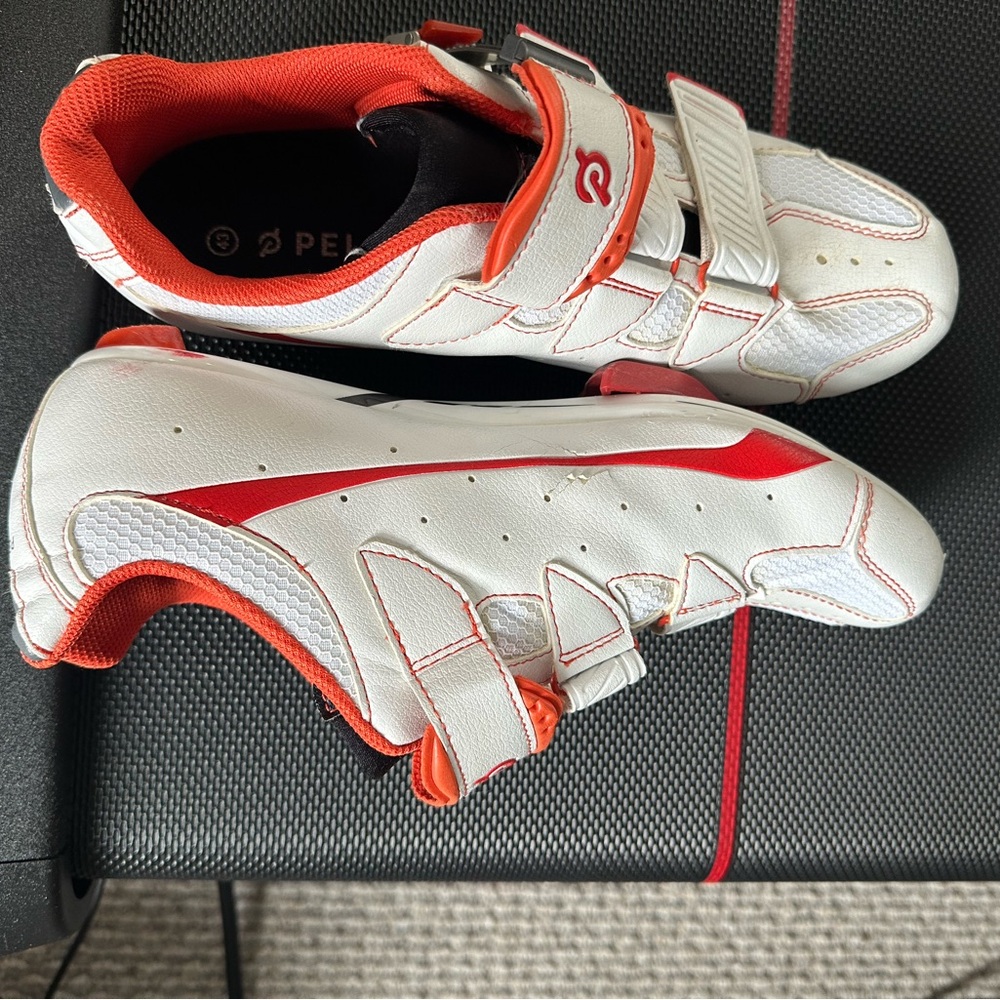 Peloton Cycling Shoes - White and Red Size 43